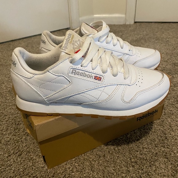 Reebok shoes - Picture 2 of 3